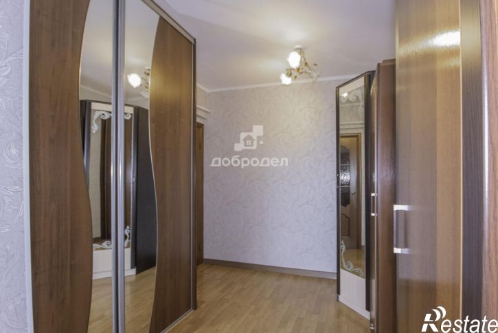 3-комн квартира ул. Металлургов,4а