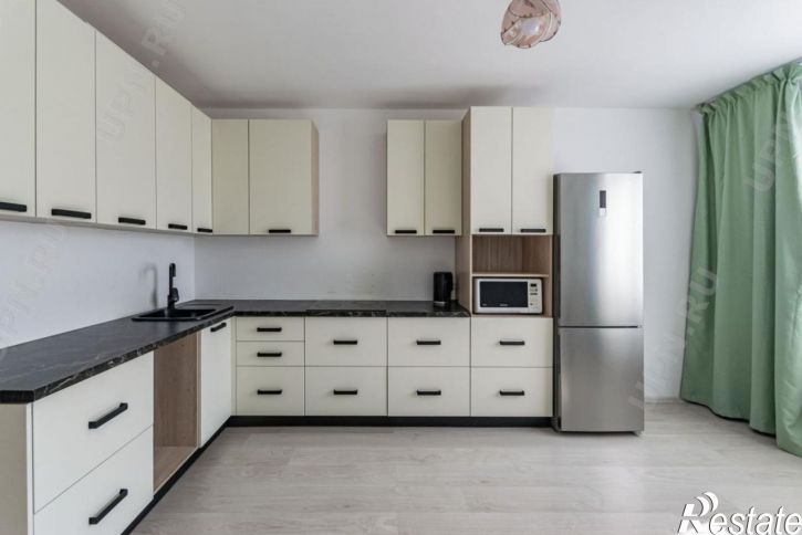 3-комн квартира космонавтов, 91/б
