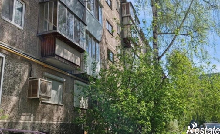 2-комн квартира ул Мамина-Сибиряка, 8,  д. 8