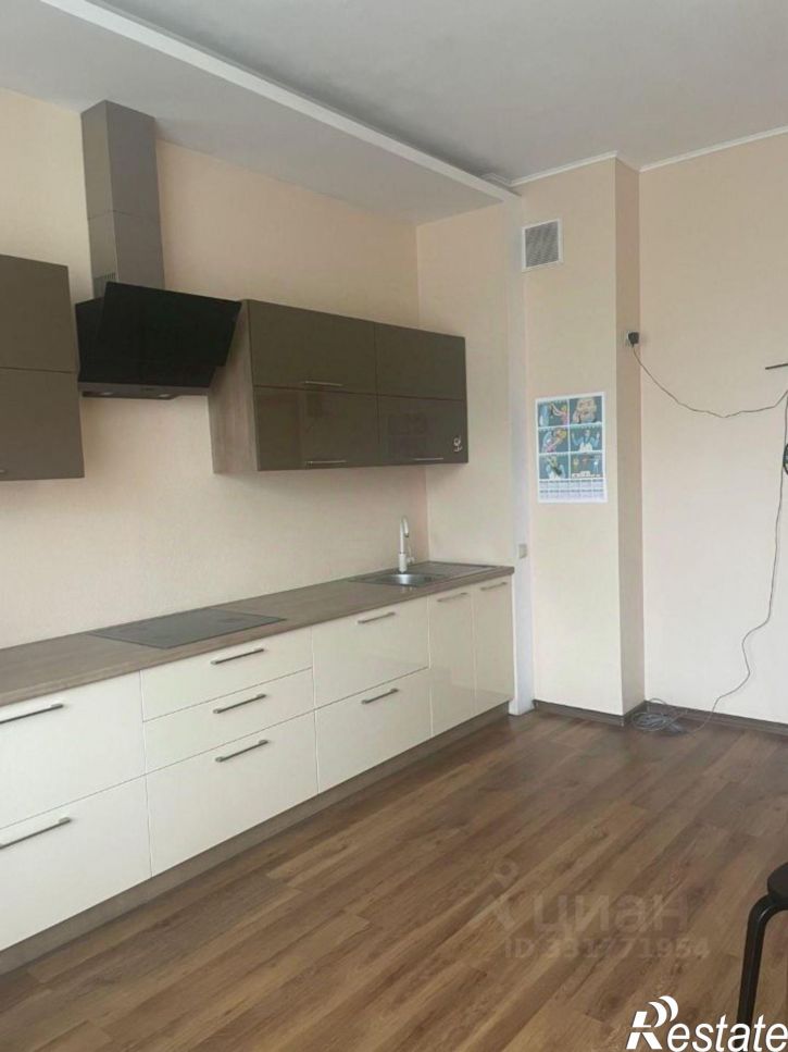 3-комн квартира ул Шейнкмана, 111,  д. 111