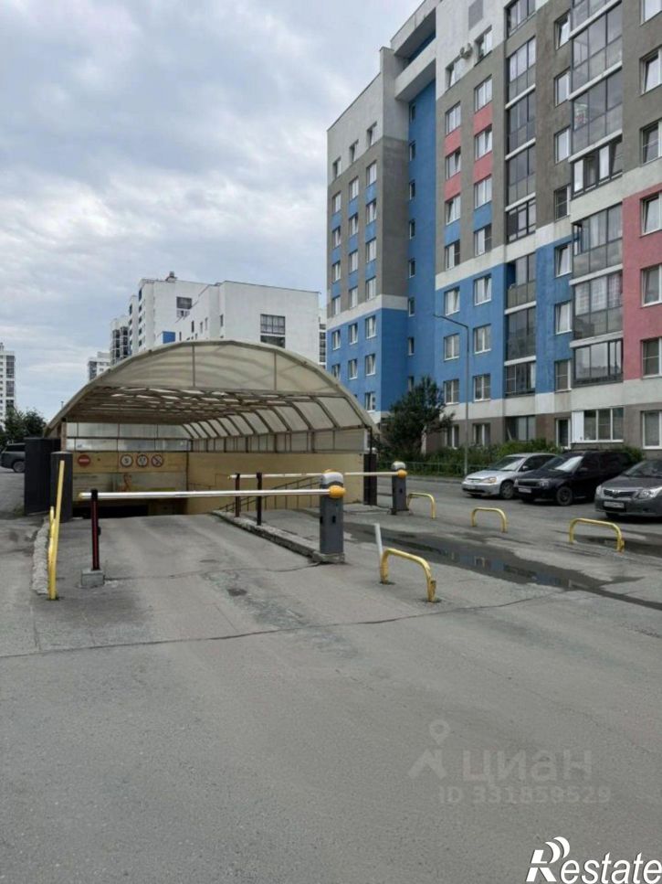 Гараж/парковка ул Павла Шаманова, 42А,  д. 42А