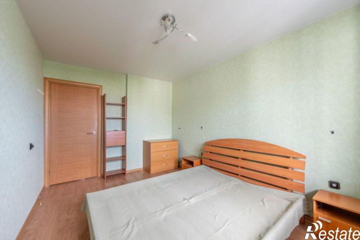 3-комн квартира ул Готвальда, 15,  д. 15