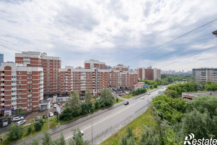 3-комн квартира ул Готвальда, 15,  д. 15