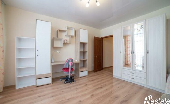 3-комн квартира ул Шейнкмана, 90,  д. 90