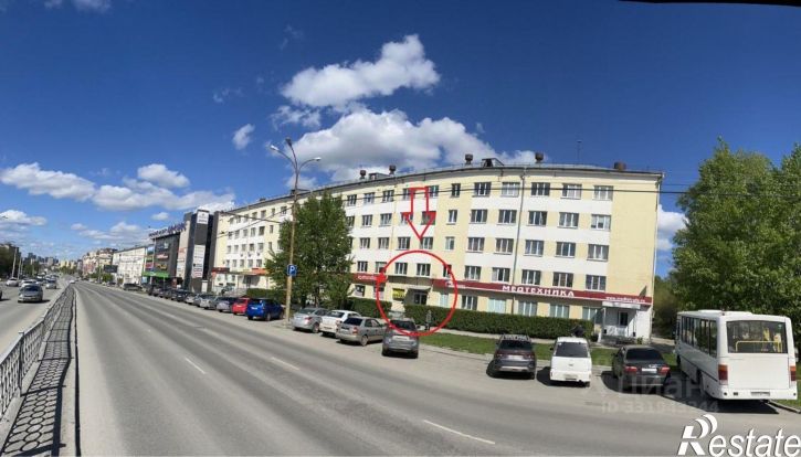 Торговое помещение пр-кт Космонавтов, 52,  д. 52