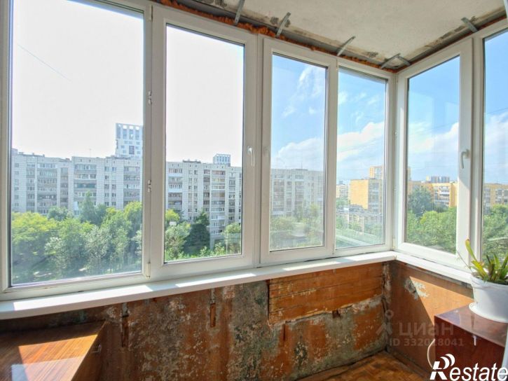 2-комн квартира ул Старых Большевиков, 52,  д. 52