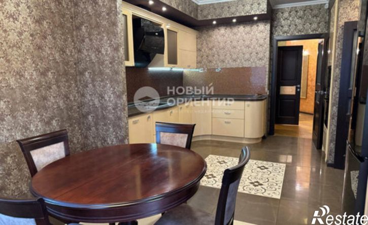 3-комн квартира ул Хохрякова, 43,  д. 43