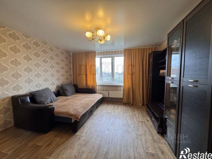 3-комн квартира ул Большакова, 20,  д. 20