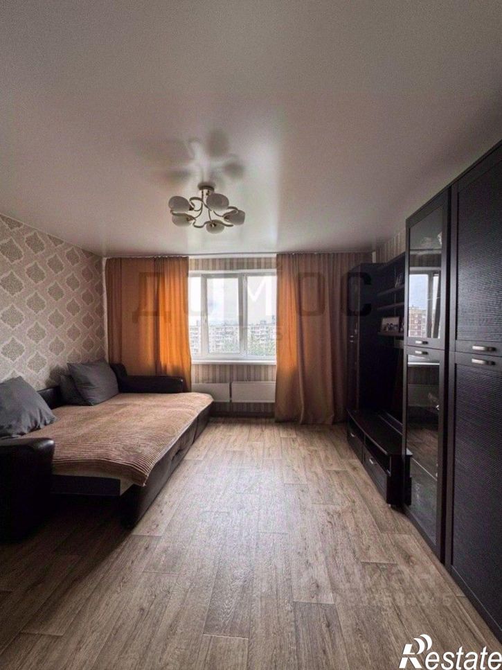 3-комн квартира ул Большакова, 20,  д. 20