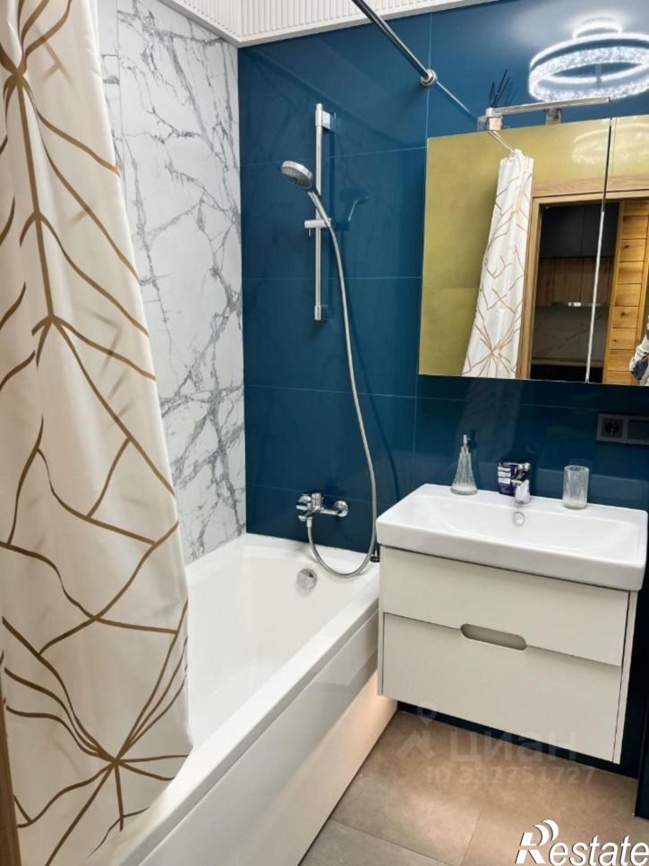 2-комн квартира пр-кт Космонавтов, 108и,  д. 108и