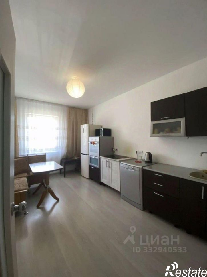 3-комн квартира пр-кт Академика Сахарова, 31,  д. 31