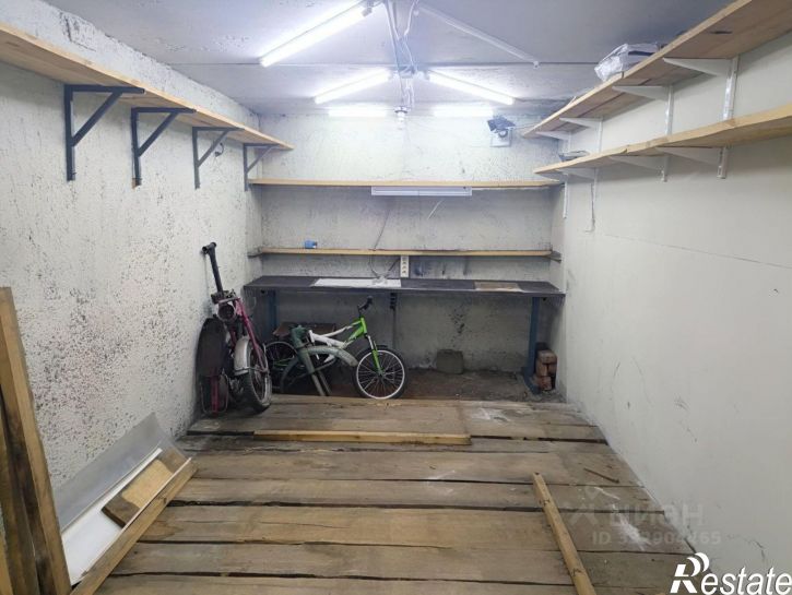 Гараж/парковка ул Крестинского, 52,  д. 52