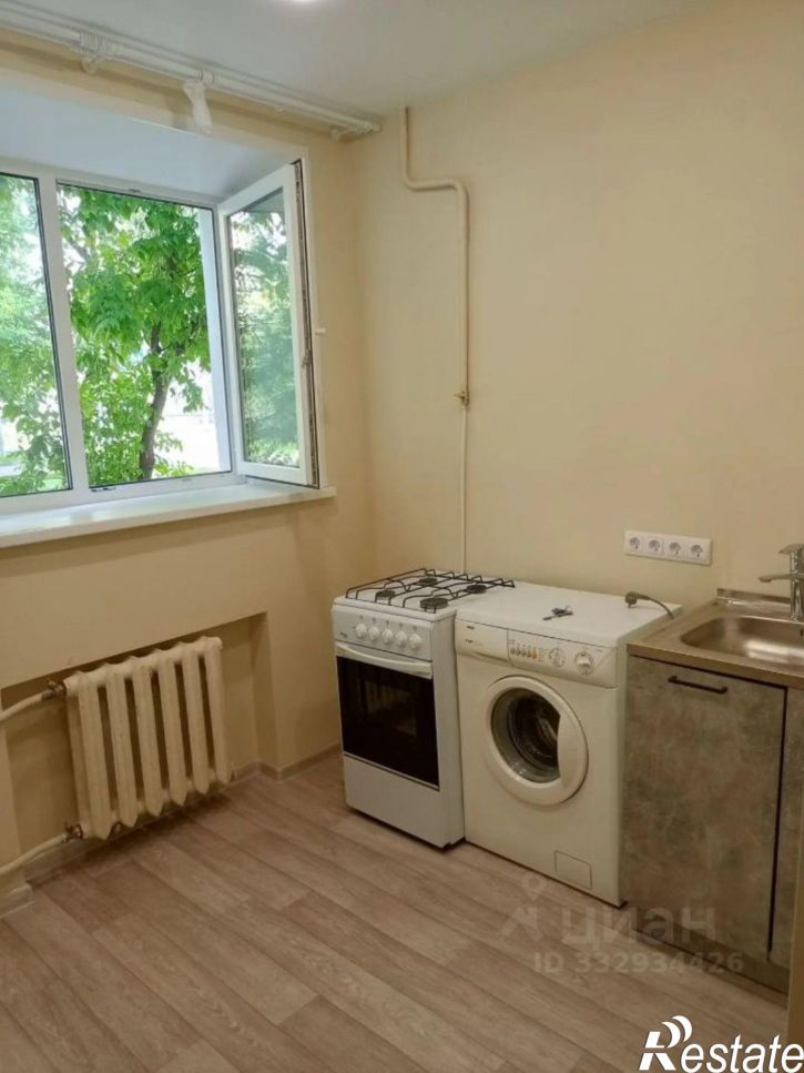 Комната ул Кировградская, 1,  д. 1
