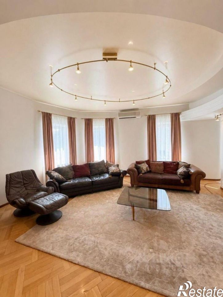 4-комн квартира ул Сакко и Ванцетти, 105 1,  д. 105 1,  к. 1