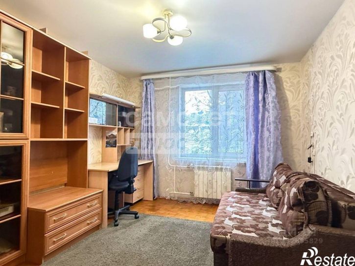 3-комн квартира ул Большакова, 103,  д. 103