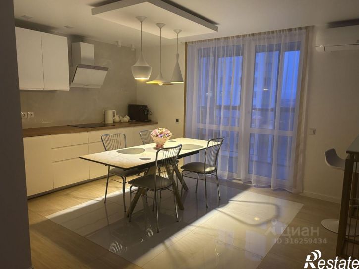 3-комн квартира ул Блюхера, 95,  д. 95