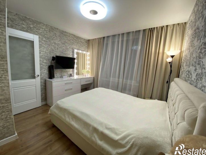 2-комн квартира ул Краснолесья, 10,  д. 10
