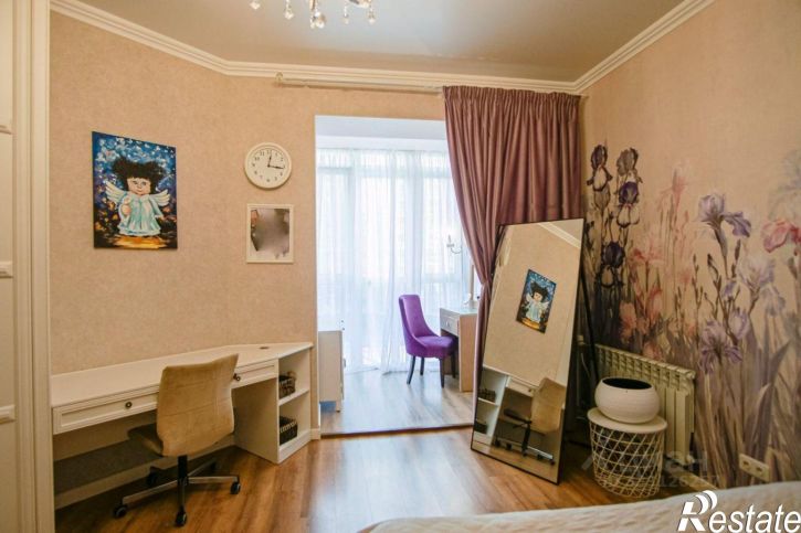 3-комн квартира ул Авиационная, 10,  д. 10
