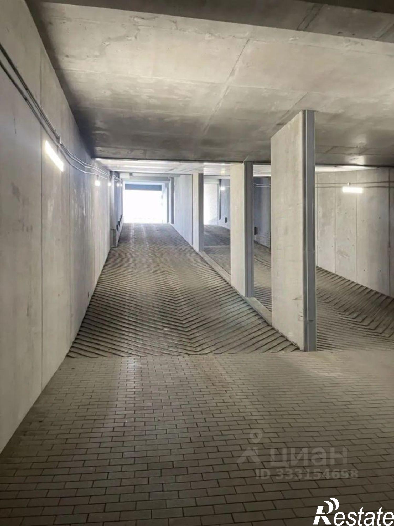 Купить гараж, место в паркинге за 2 985 010 рублей на ул Калинина, 6