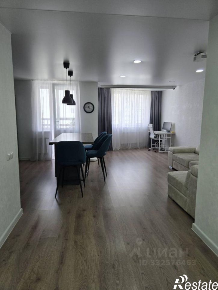 3-комн квартира ул Старых Большевиков, 3в,  д. 3в