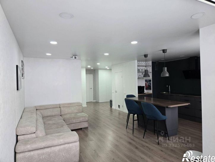 3-комн квартира ул Старых Большевиков, 3в,  д. 3в