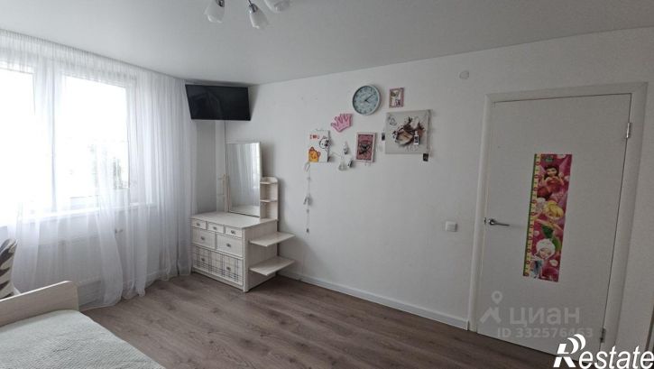 3-комн квартира ул Старых Большевиков, 3в,  д. 3в