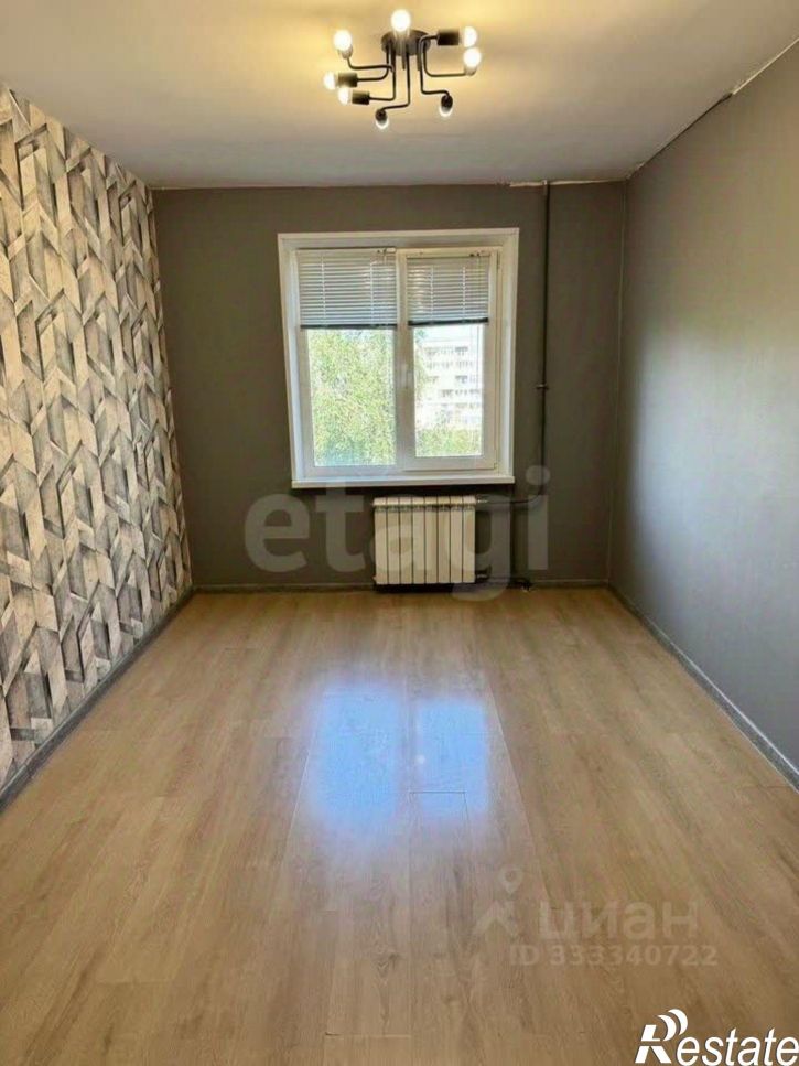 3-комн квартира ул Пехотинцев, 11,  д. 11