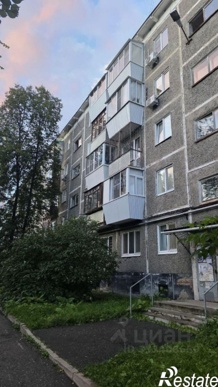 2-комн квартира ул Зенитчиков, 14,  д. 14