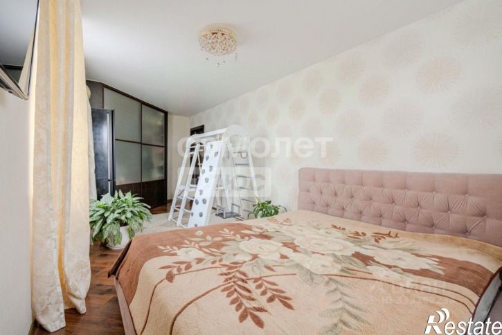 3-комн квартира ул Учителей, 18,  д. 18