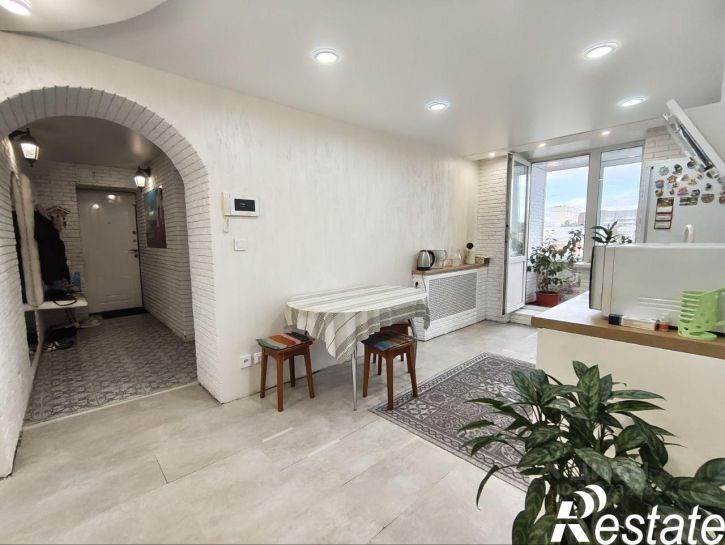4-комн квартира Техническая улица, 80,  д. 80