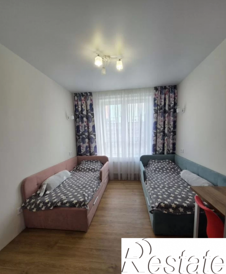 2-комн квартира Золотистый бульвар , 11
