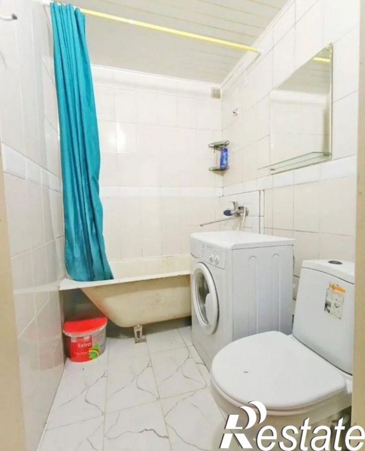 2-комн квартира улица Титова, 40,  д. 40