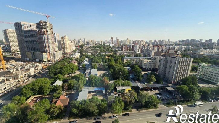 3-комн квартира улица Белинского, 108,  д. 108