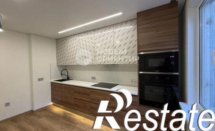 4-комн квартира улица Викулова, 57,  д. 57