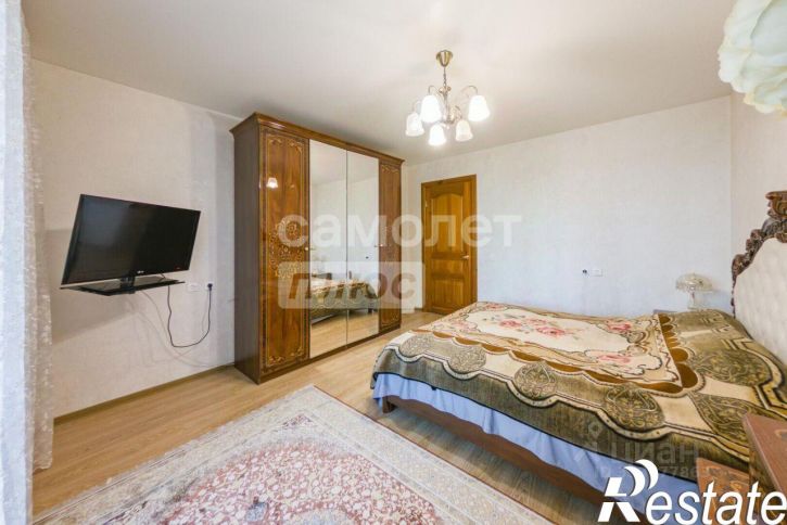3-комн квартира улица Войкова, 27,  д. 27