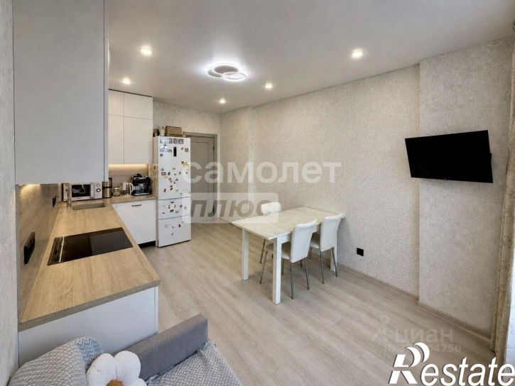 3-комн квартира улица Калинина, 53,  д. 53