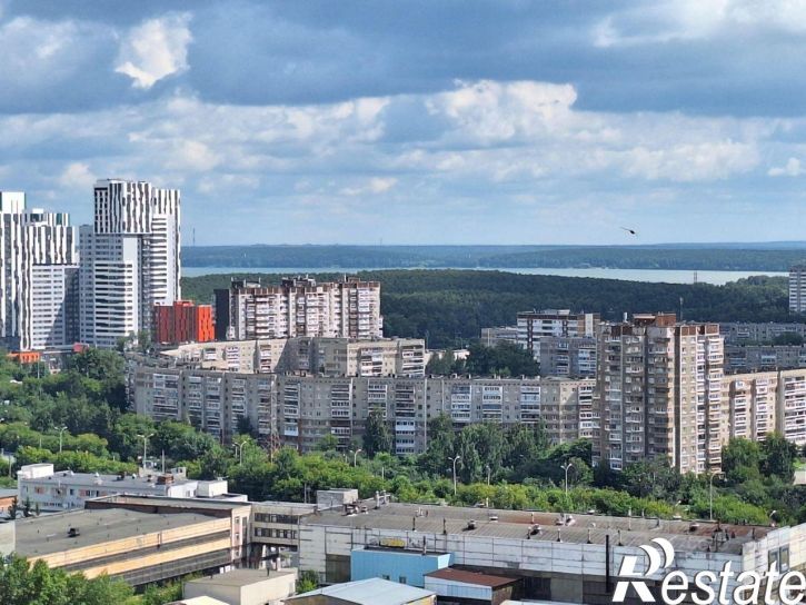 3-комн квартира Комсомольская улица, 76,  д. 76