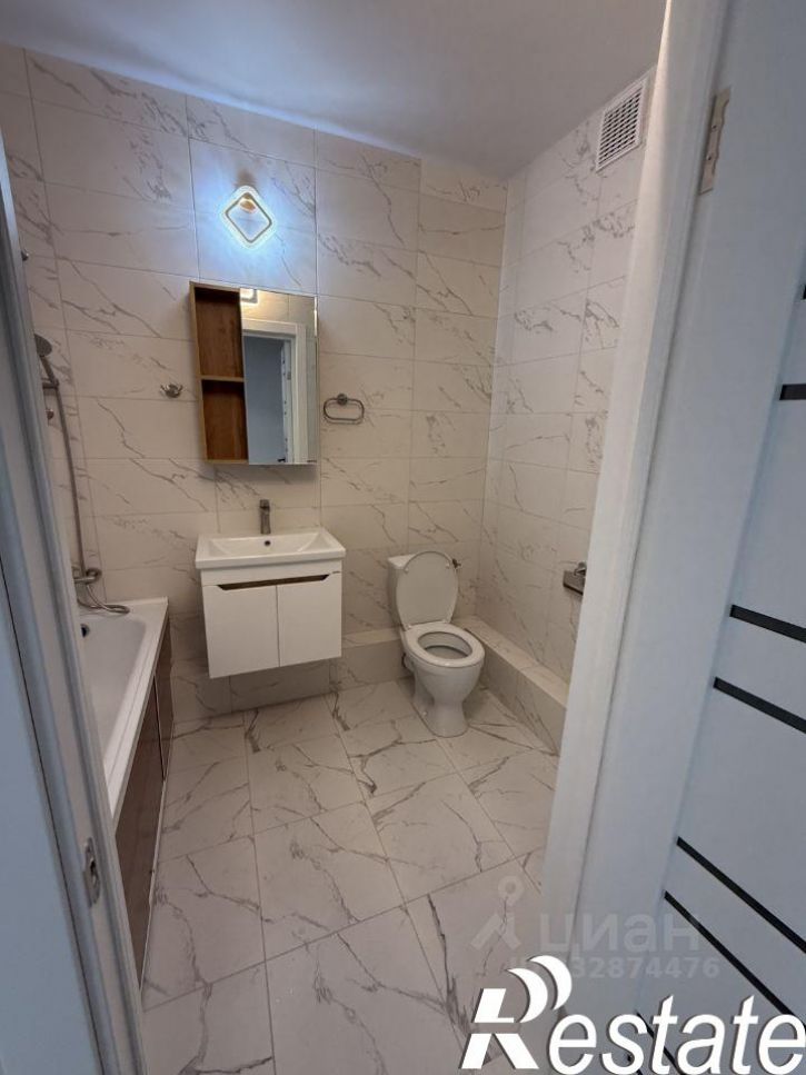 2-комн квартира улица Академика Ландау, 37,  д. 37