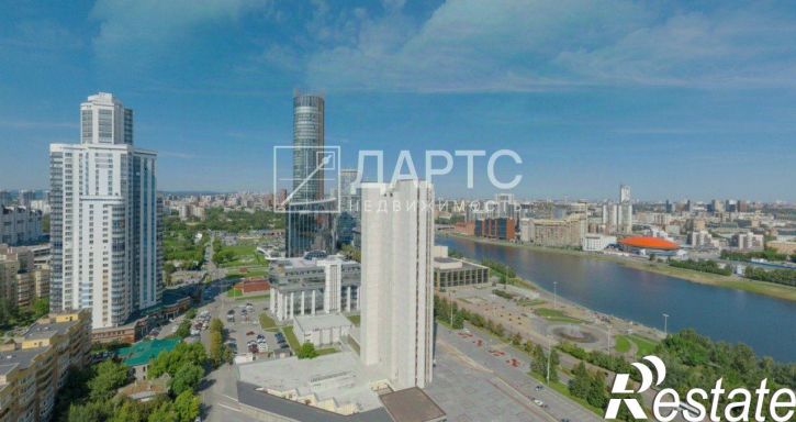 3-комн квартира улица Антона Валека, 8,  д. 8
