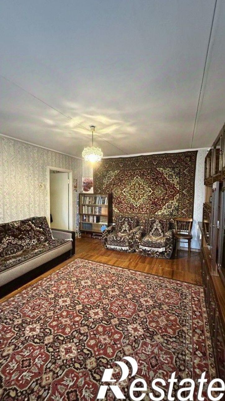 2-комн квартира улица Уральских Рабочих, 42,  д. 42