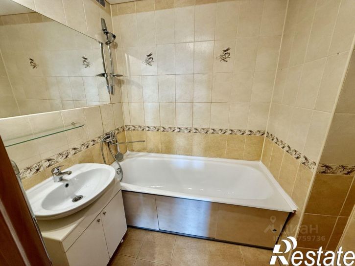 4-комн квартира улица Сыромолотова, 16,  д. 16