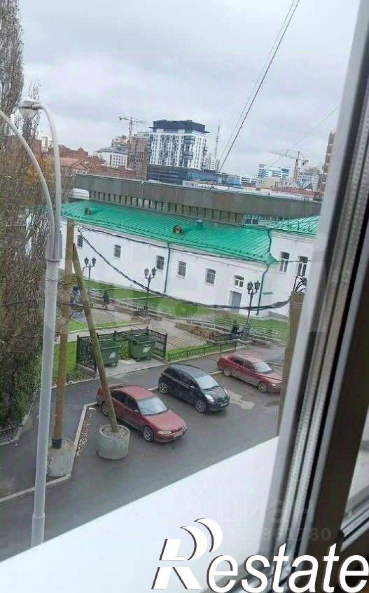 3-комн квартира улица Воеводина, 4,  д. 4