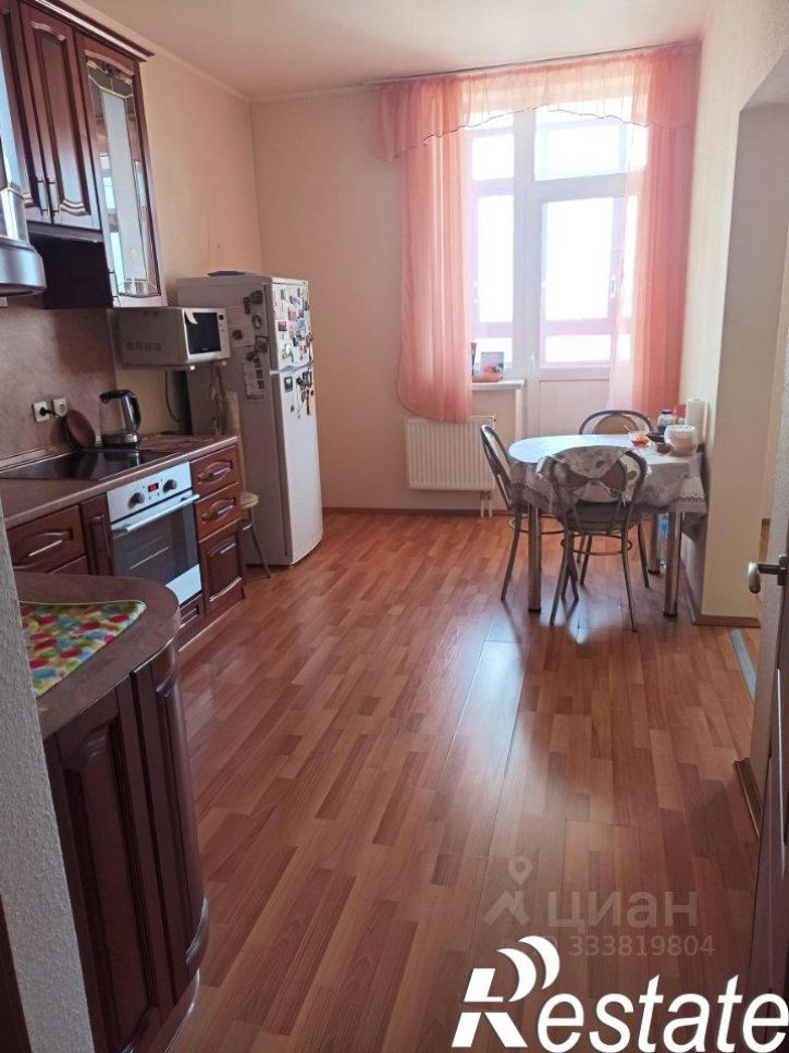 3-комн квартира улица Орденоносцев, 4,  д. 4