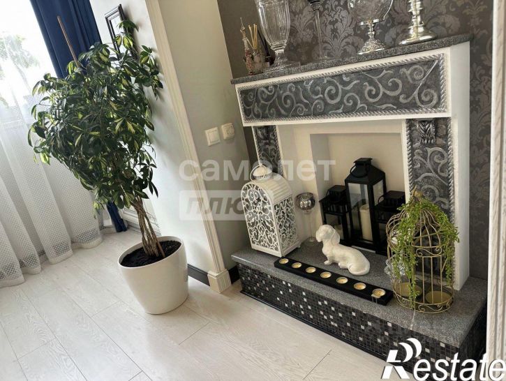3-комн квартира улица Крылова, 27,  д. 27