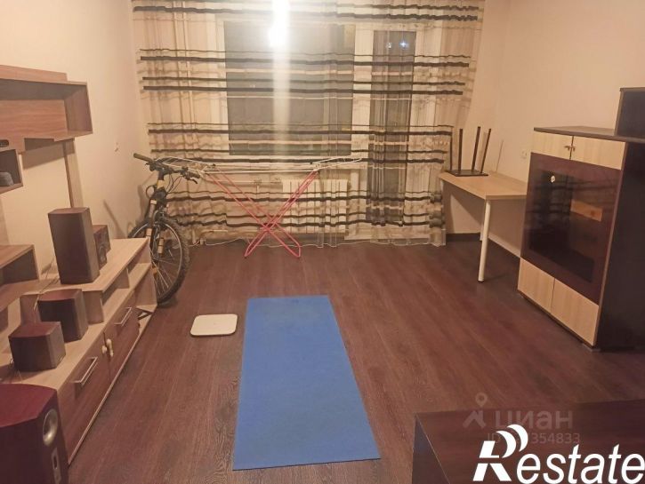 2-комн квартира улица Старых Большевиков, 52,  д. 52