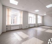 офис 64.8 кв м улица Луначарского, 134Б