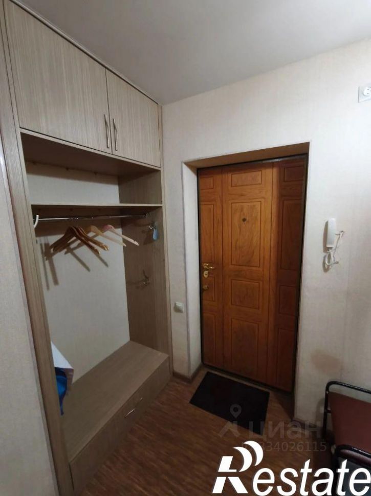 2-комн квартира улица Старых Большевиков, 15,  д. 15