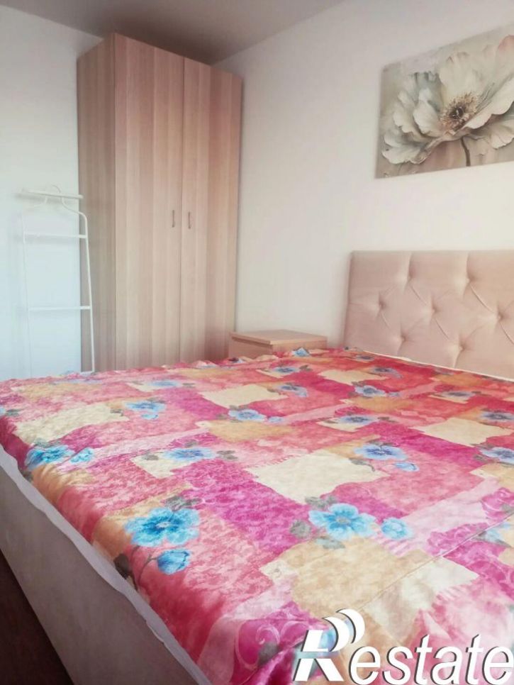 2-комн квартира проспект Космонавтов, 9А,  д. 9А
