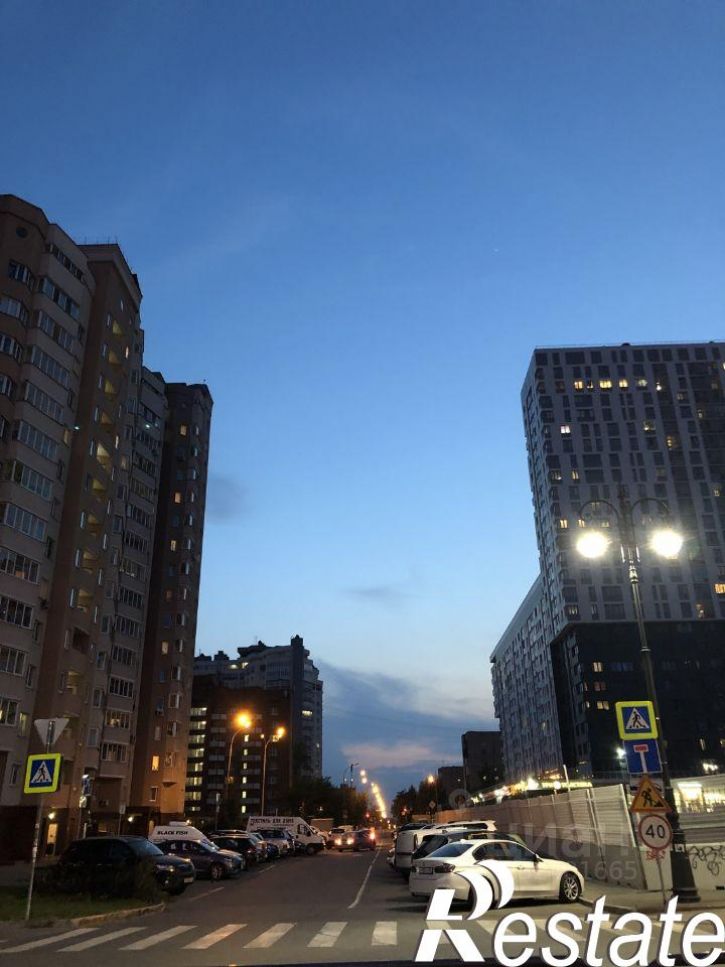 Гараж/парковка улица Вильгельма де Геннина, 34Б,  д. 34Б
