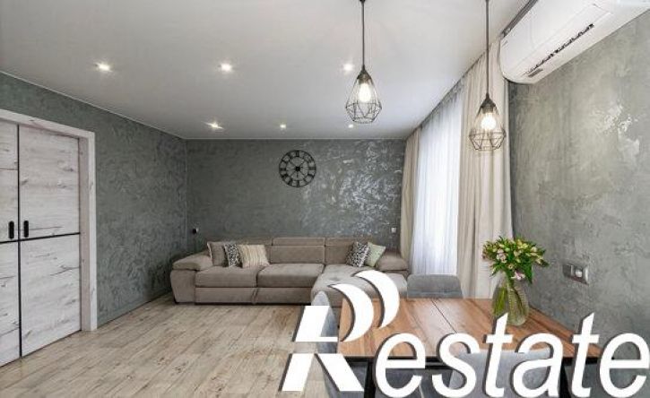 3-комн квартира улица Фрезеровщиков, 41,  д. 41